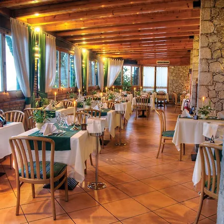 Ariston And Palazzo Santa Caterina فندق