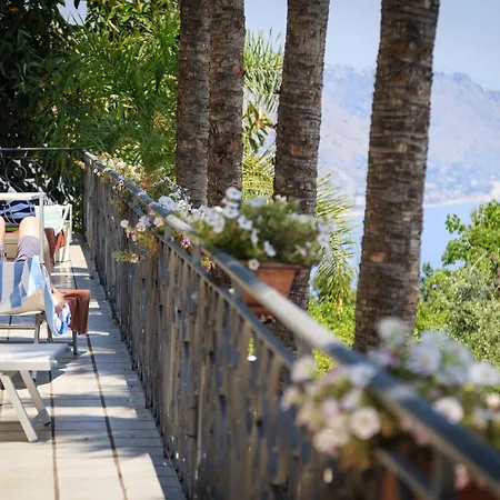 Ariston And Palazzo Santa Caterina فندق