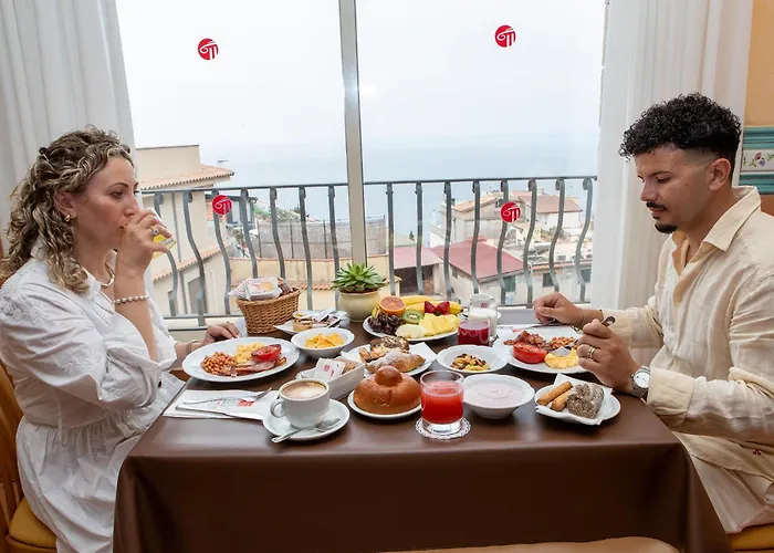 Отель Ariston And Palazzo Santa Caterina 4*