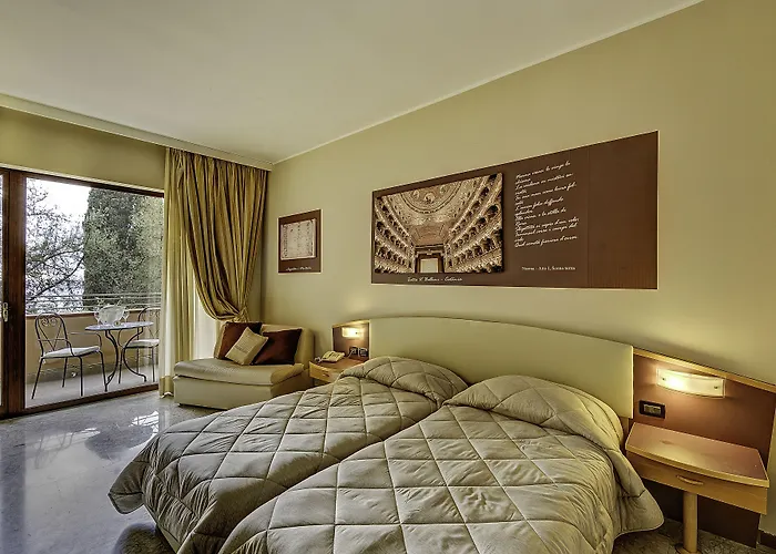 Отель Ariston And Palazzo Santa Caterina