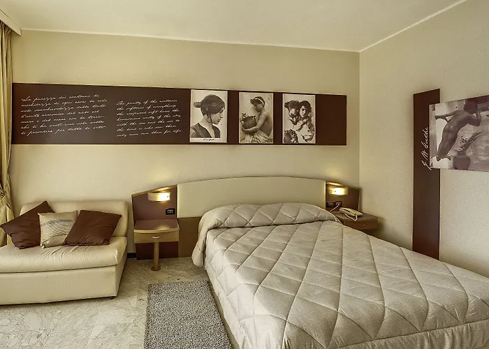 Отель Ariston And Palazzo Santa Caterina 4*